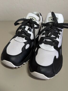 Adidas Falcon Trail Tuxedo EF9023 size 8.5